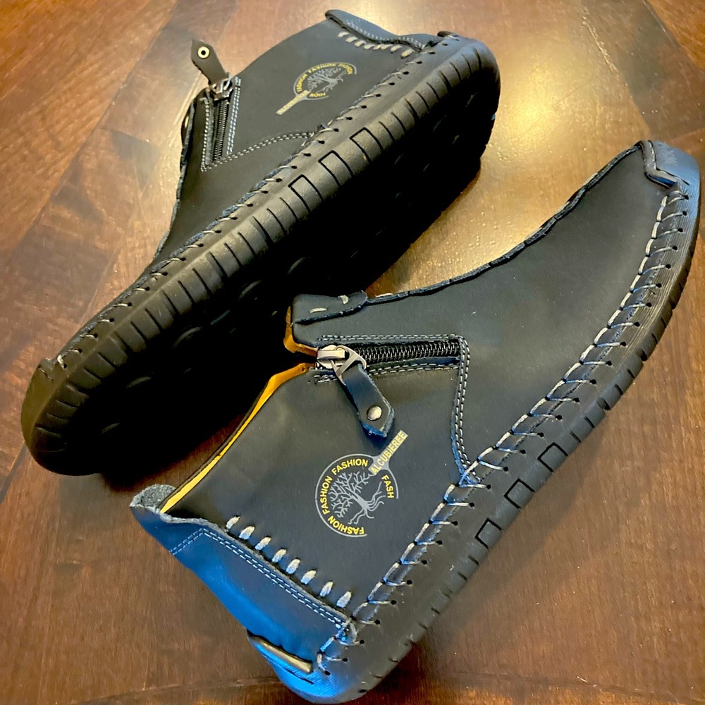 New Black Moccasin type shoes ELCUBIEREE Brand men’s size 10